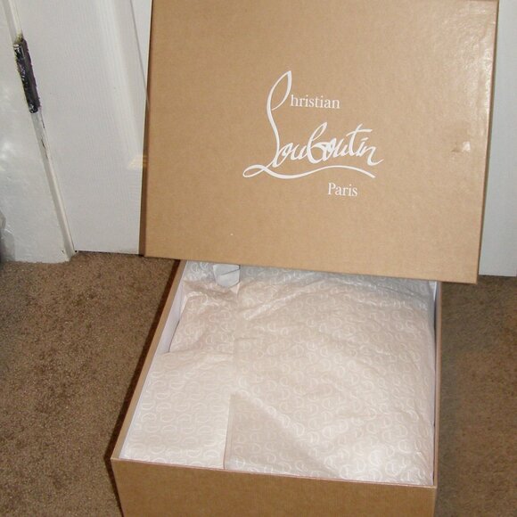 NEW 39.5 Christian Louboutin Condora Spiked Boots - Picture 6 of 13